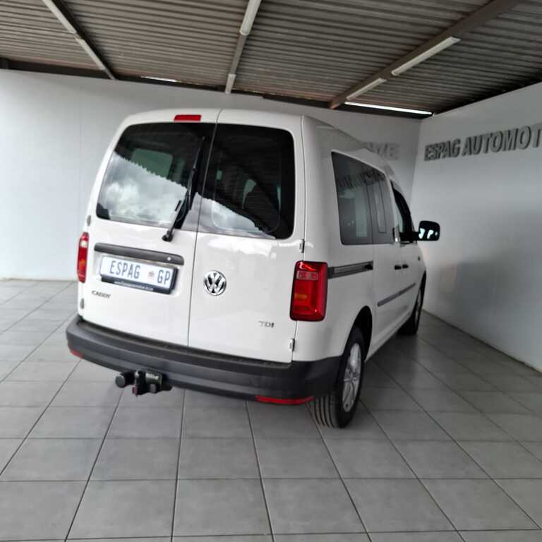 VOLKSWAGEN CADDY4 CREWBUS 2.0 TDi