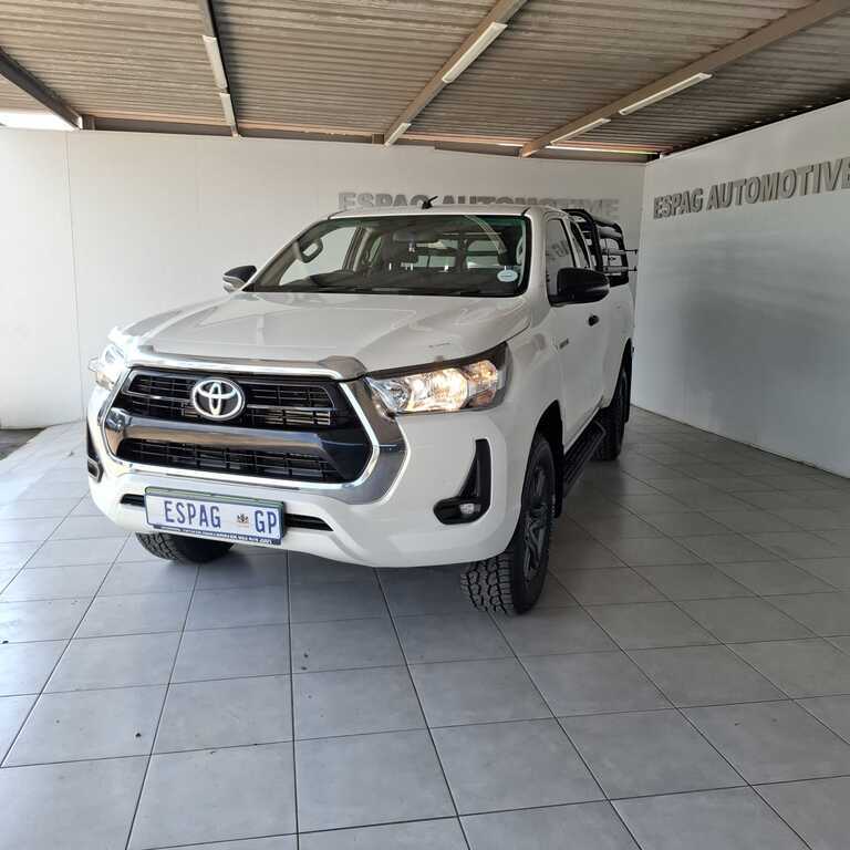 TOYOTA HILUX 2.4 GD-6 RB RAIDER P/U E/CAB