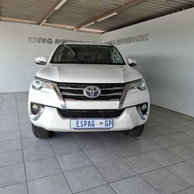 TOYOTA FORTUNER 2.8GD-6 R/B